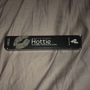 Younique hottie lip plumper